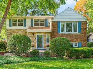 76 Drexel Ave, La Grange, IL 60525