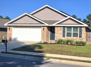 4118 Chickadee St, Bagdad, FL 32583