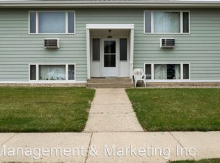 2040 5th St NW APT 4, Minot, ND 58703