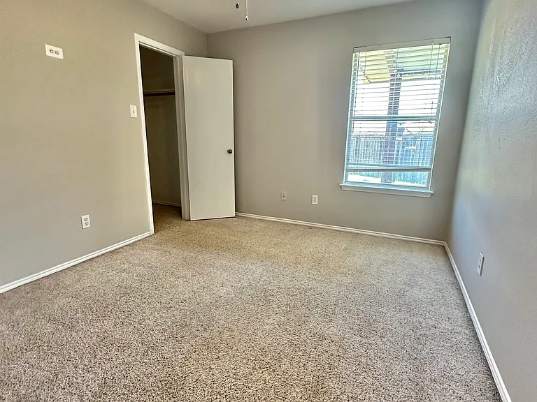 4905 Spur Ridge Ct — Photo 7