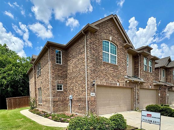 4th image of 245 Barrington Ln