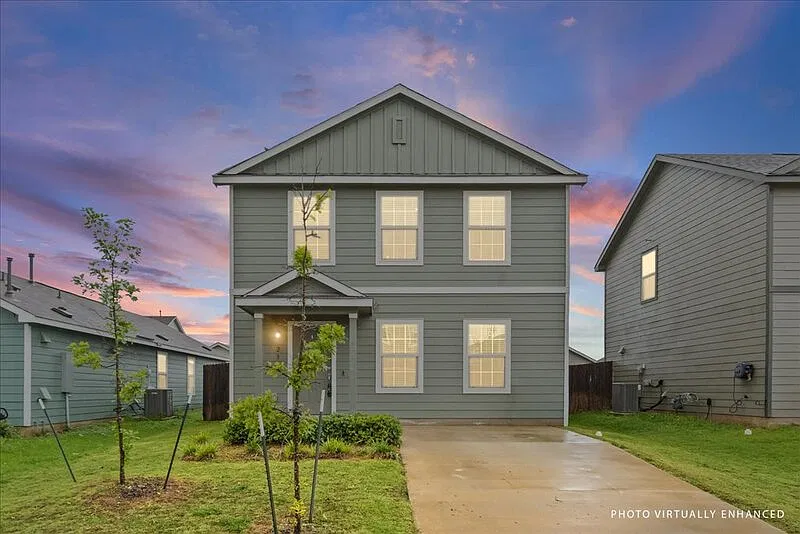 4 bed, 2.0 bath, 1879 sqft, $1,649 — Photo 2