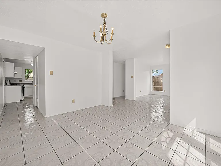 8202 Worthington Dr — Photo 14