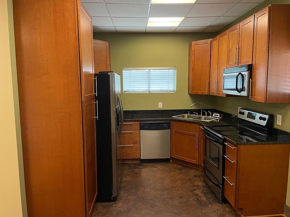 1st image of 601 Marshall Ave SW