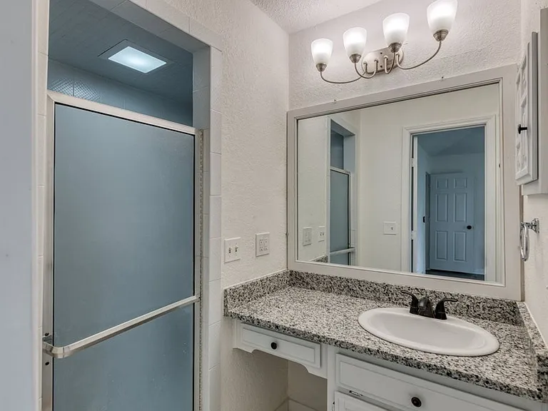 1700 Willow Vale Dr — Photo 15