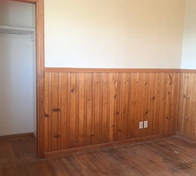 2321 S Eastern St — Photo 3