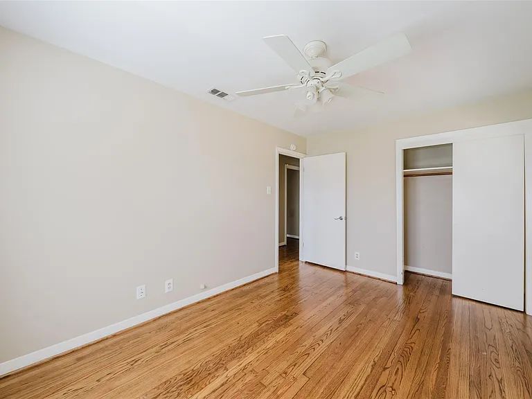 5210 De Lange Ln — Photo 22