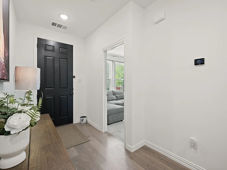 5243 Legacy St — Photo 5