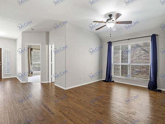 4th image of 513 Rustic Oak Ln