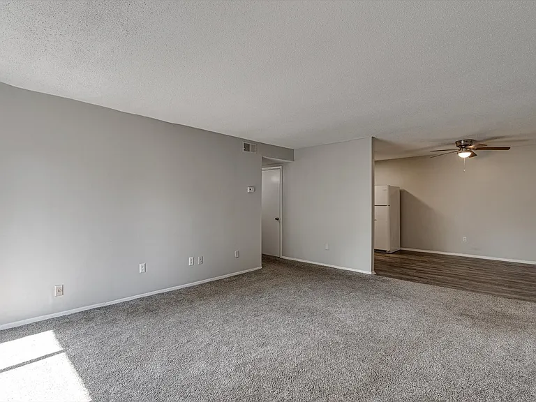 East Ridge Flats and Townhomes — Photo 26