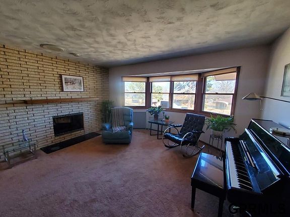 3rd image of 6032 Oakridge Dr