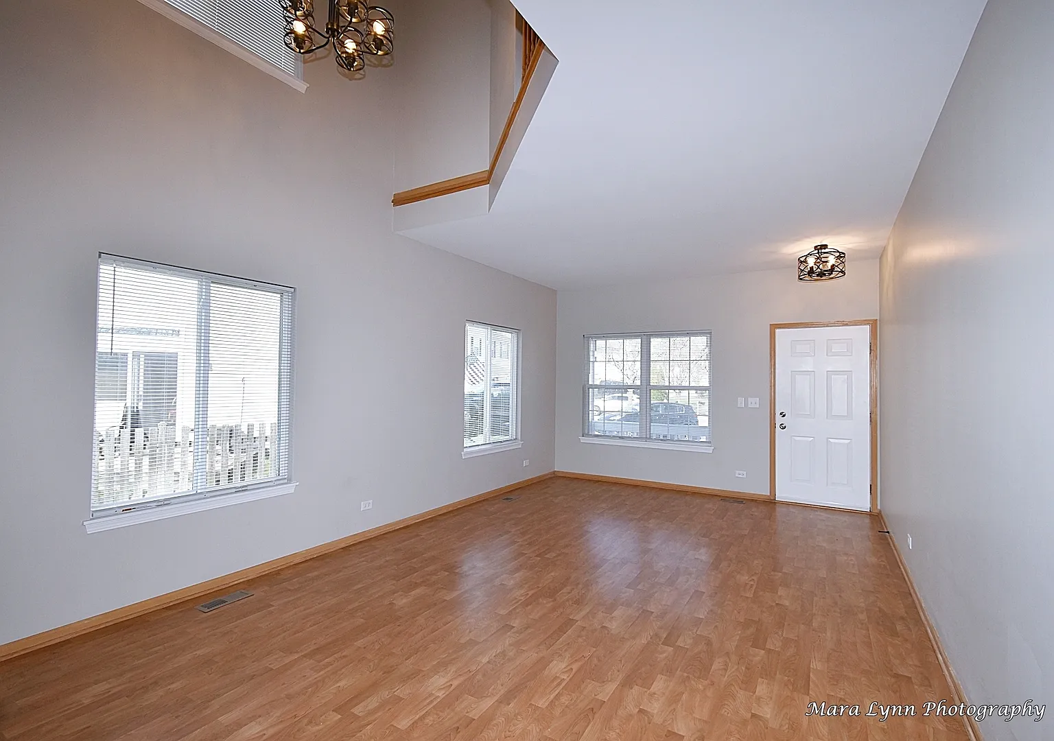 4 bed, 2.5 bath, 1624 sqft, $2,995 — Photo 3