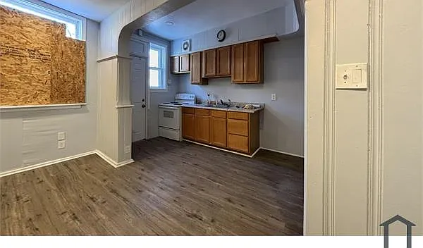2607 S 62nd St — Photo 2