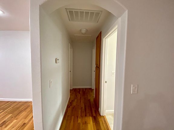 2nd image of 652 Cypress Ave