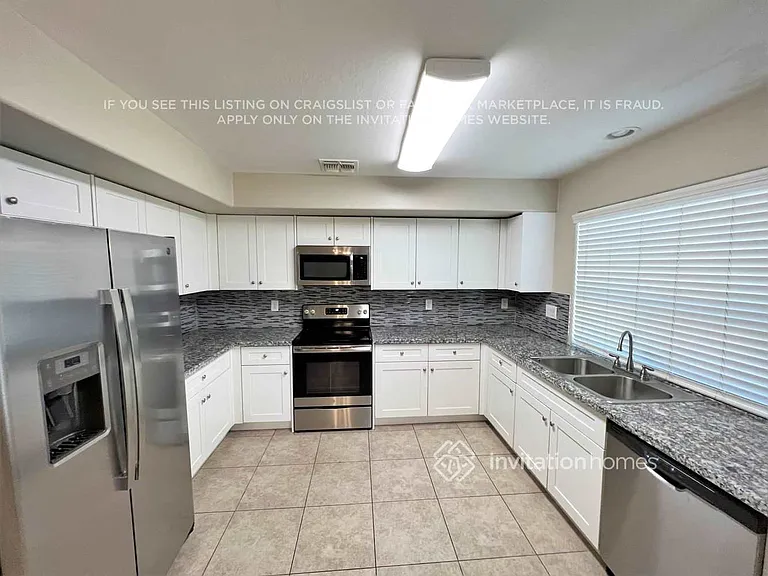 1308 E Shari St — Photo 7