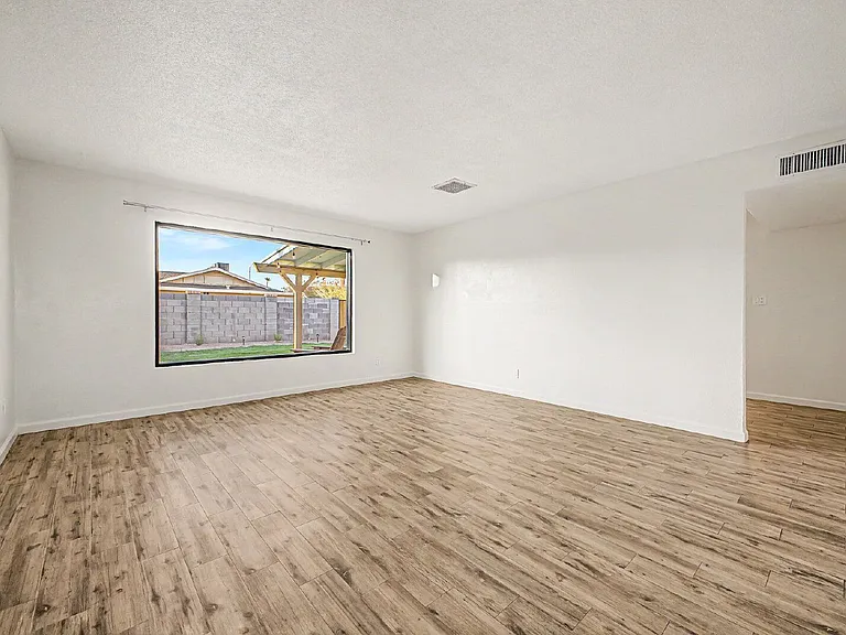 8436 E Cambridge Ave — Photo 10
