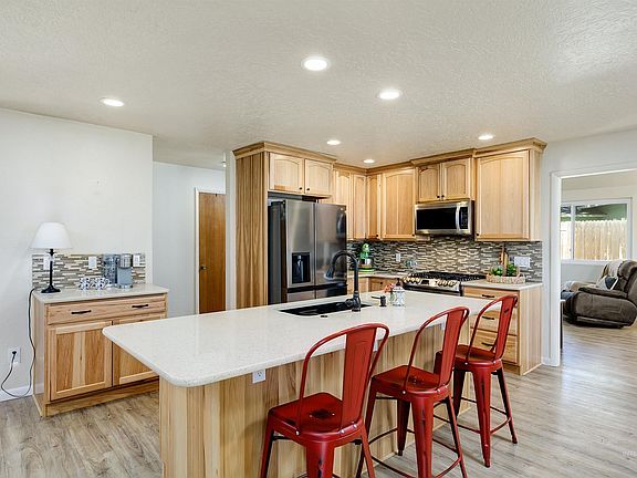 2nd image of 2248 E Sadie Dr