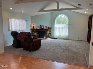 10455 Penrose St, Sun Valley, CA 91352
