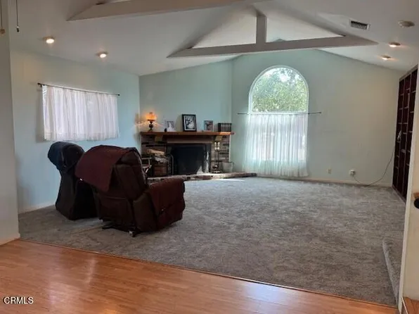 10455 Penrose St, Sun Valley, CA 91352