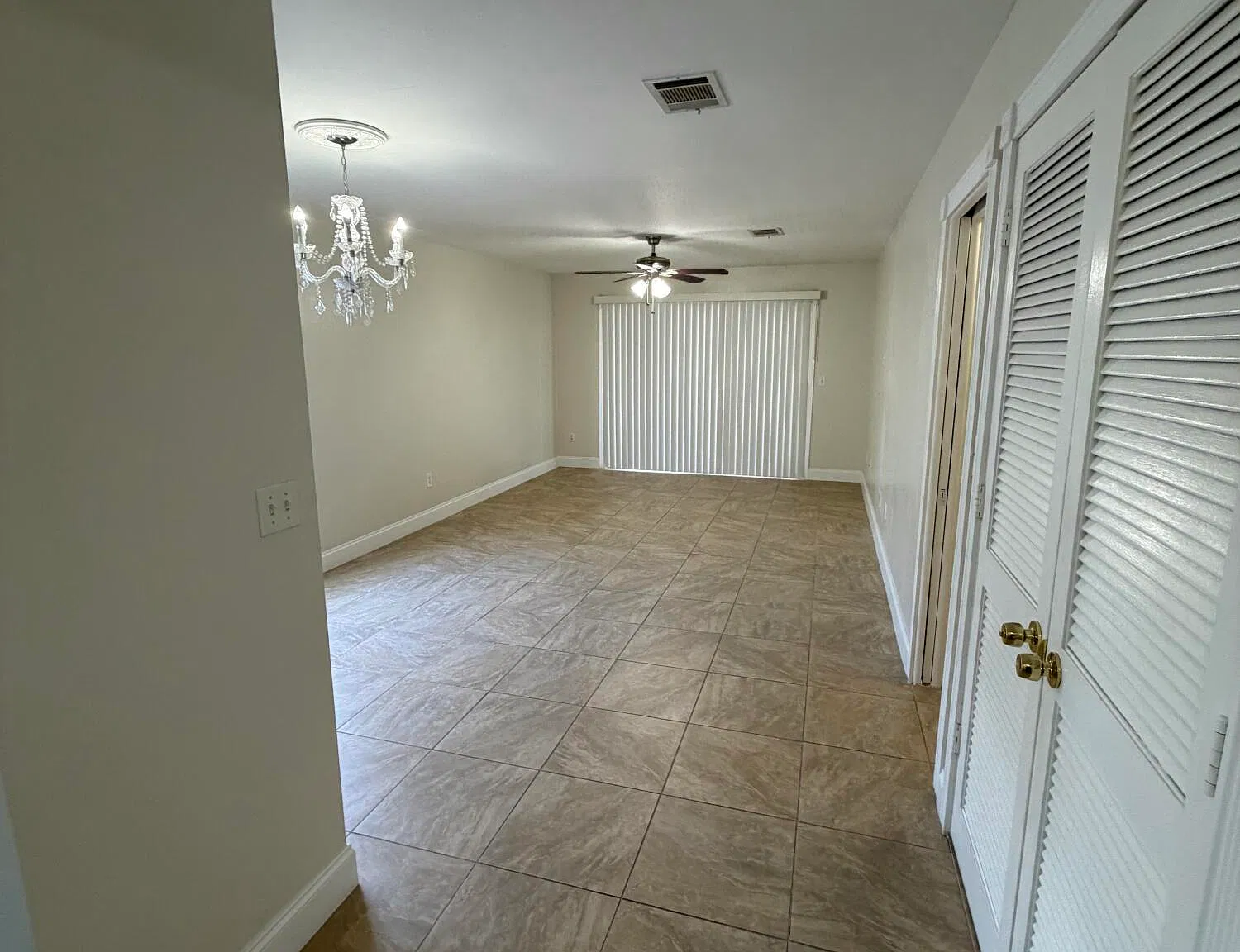 2 bed, 1.0 bath, 921 sqft, $1,750 — Photo 3