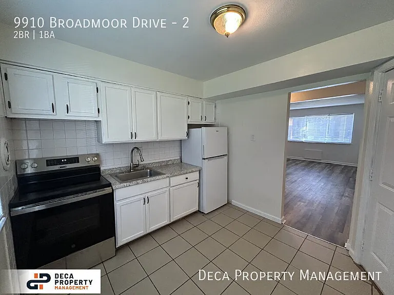 9910 Broadmoor Dr #2 — Photo 5