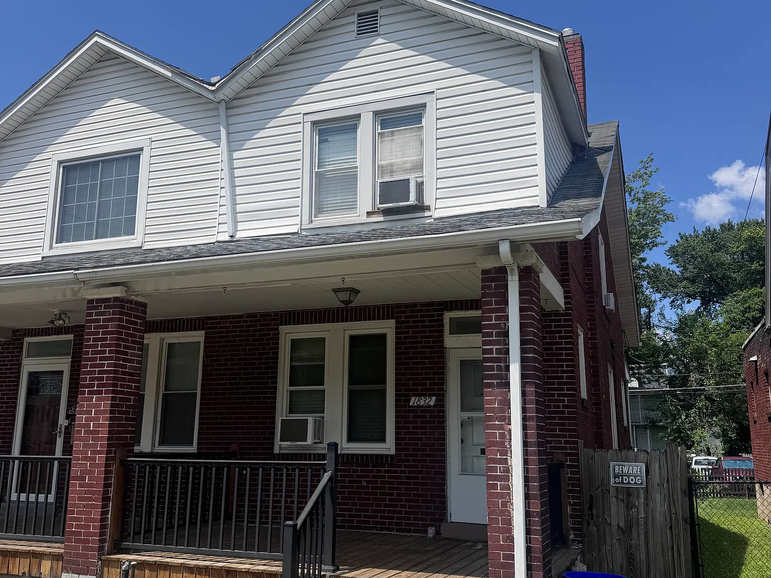 3 bed, 1320 sqft, $1,400 — Photo 1