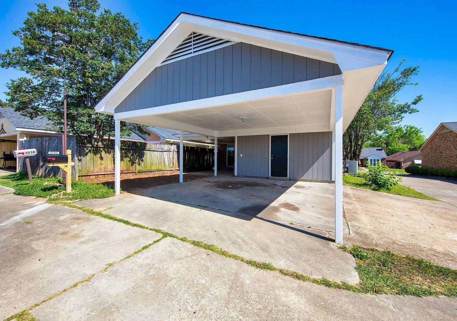 3 bed, 2.0 bath, 2278 sqft, $1,450 — Photo 4