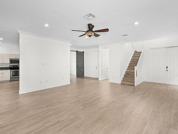 3rd image of 2844 SW Butterfly Lane