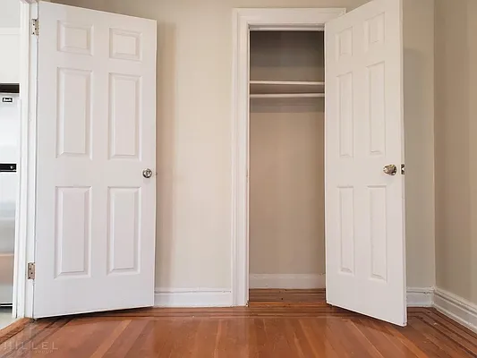 Rented by Hillel Realty Group | media 15