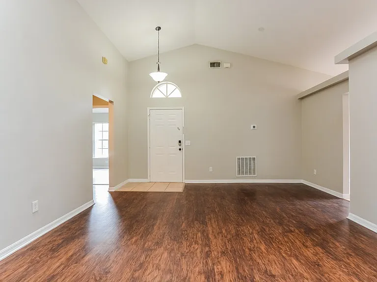 1033 Shale Trail St — Photo 4