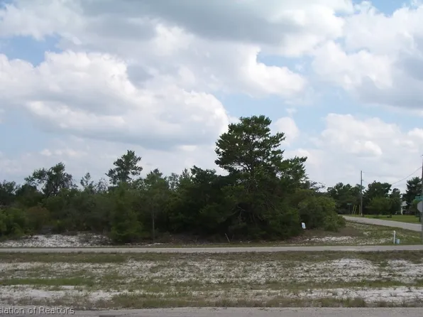 200 Fiji Way NE, Lake Placid, FL 33852