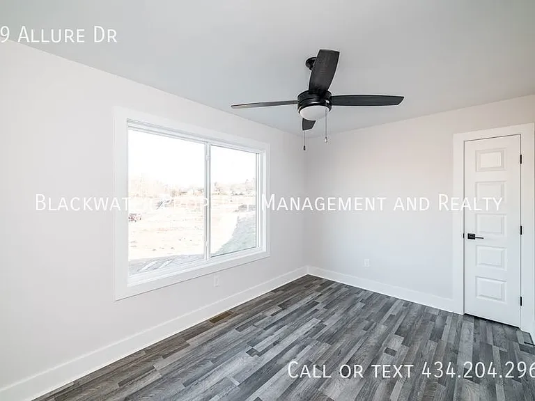 69 Allure Dr — Photo 33