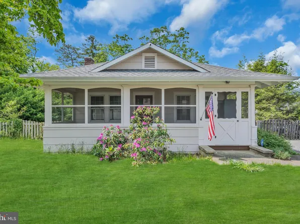 708 Compass Ave, Beachwood, NJ 08722