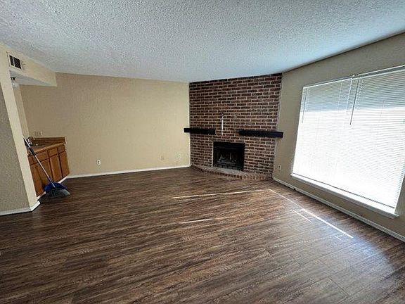 2nd image of 1321 Eastgate Dr