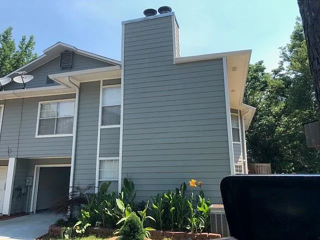 1023 Wiltshire Way photo 1