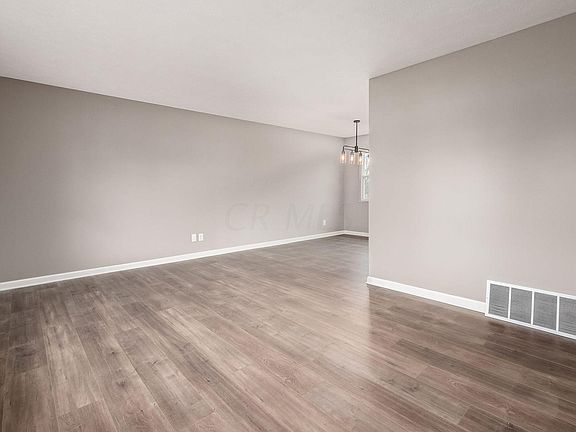 5th image of 3057 Hill Grove Ave