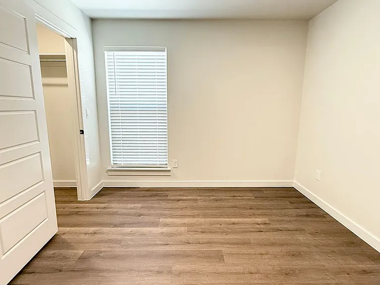 2143 Langford Ave — Photo 18