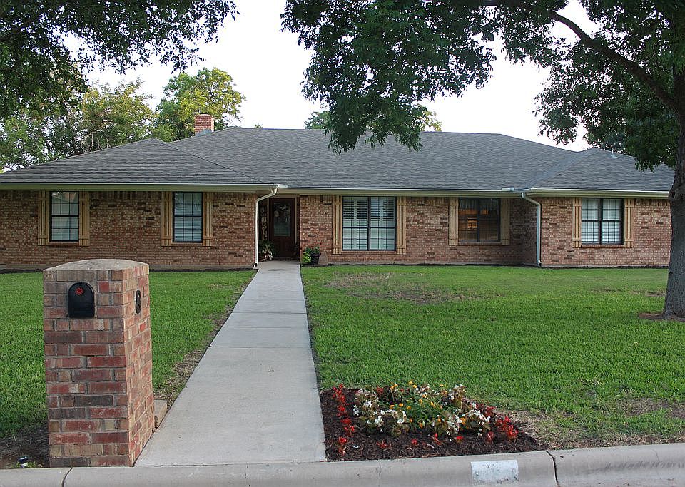 1st image of 8 Stonebridge Cir