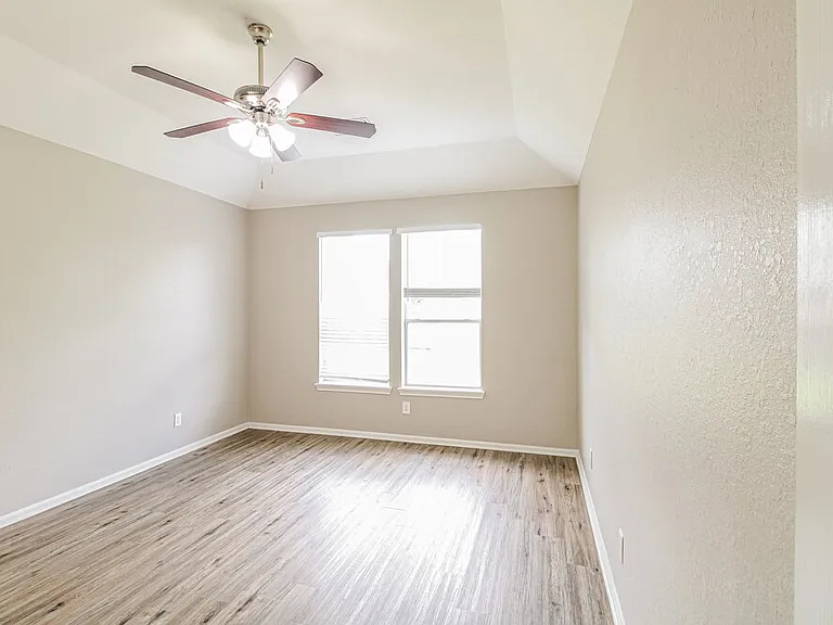 11305 Shoal Creek Dr — Photo 11
