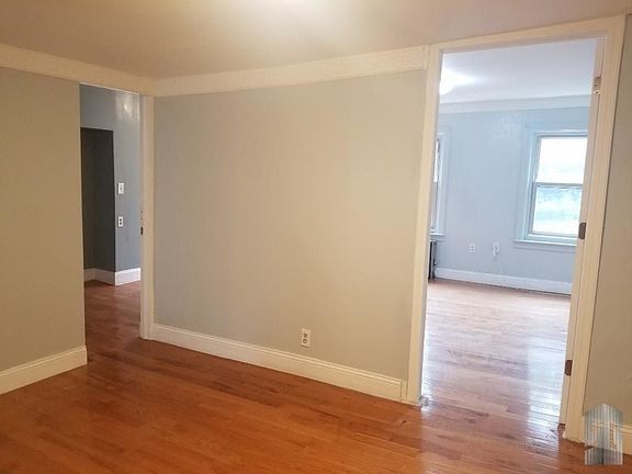 2nd image of 337 22nd St #2