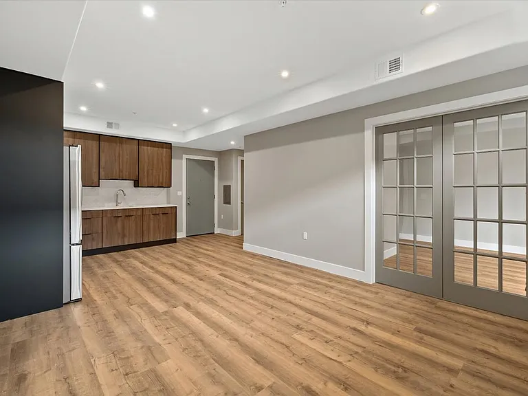 4237 Bergen Tpke #4B — Photo 11