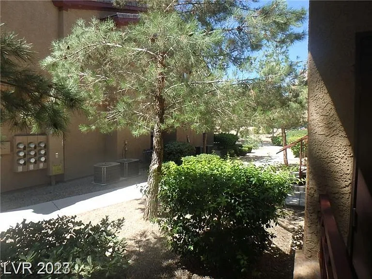 8250 N Grand Canyon Dr #1116 — Photo 16