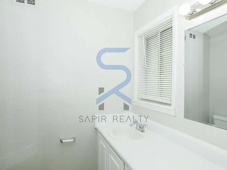 2065 Alison Ct SW #7 — Photo 11