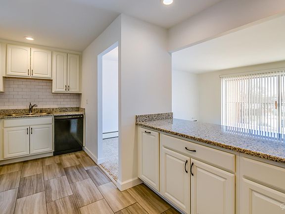 4th image of 4225 Saratoga Ave APT 408B