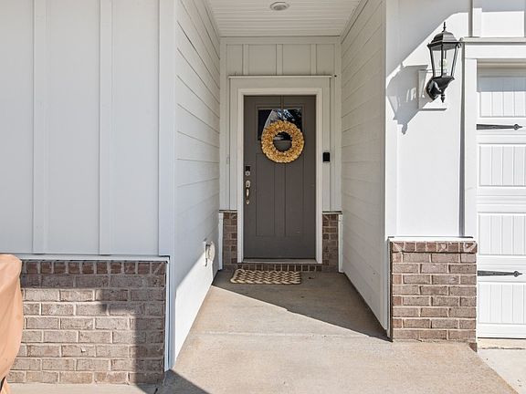 2nd image of 1020 Holland Ridge Way