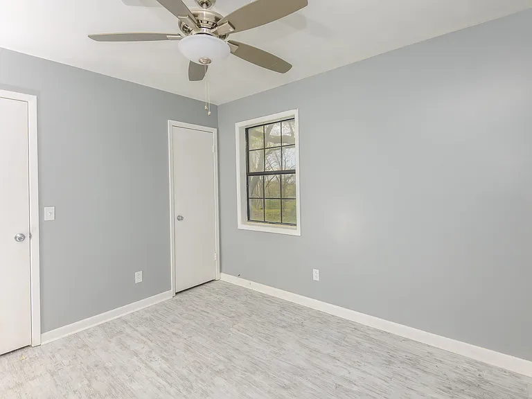 208 S High St #B — Photo 4