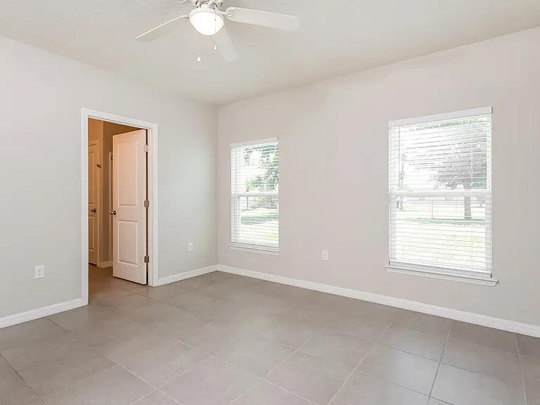 1013 Coatbridge Dr — Photo 9