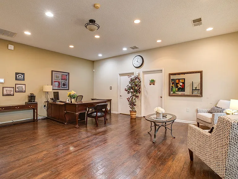 Towne at Lakewood Heights — Photo 46