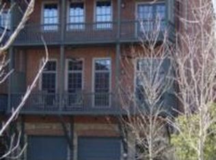 245 Founders Ml, Roswell, GA 30075