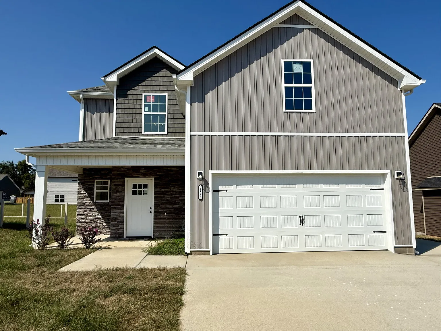 3 bed, 2.5 bath, 1850 sqft, $2,500 — Photo 2